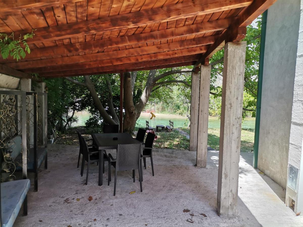 Vacation Home Naluka Donji Morinj Buitenkant foto